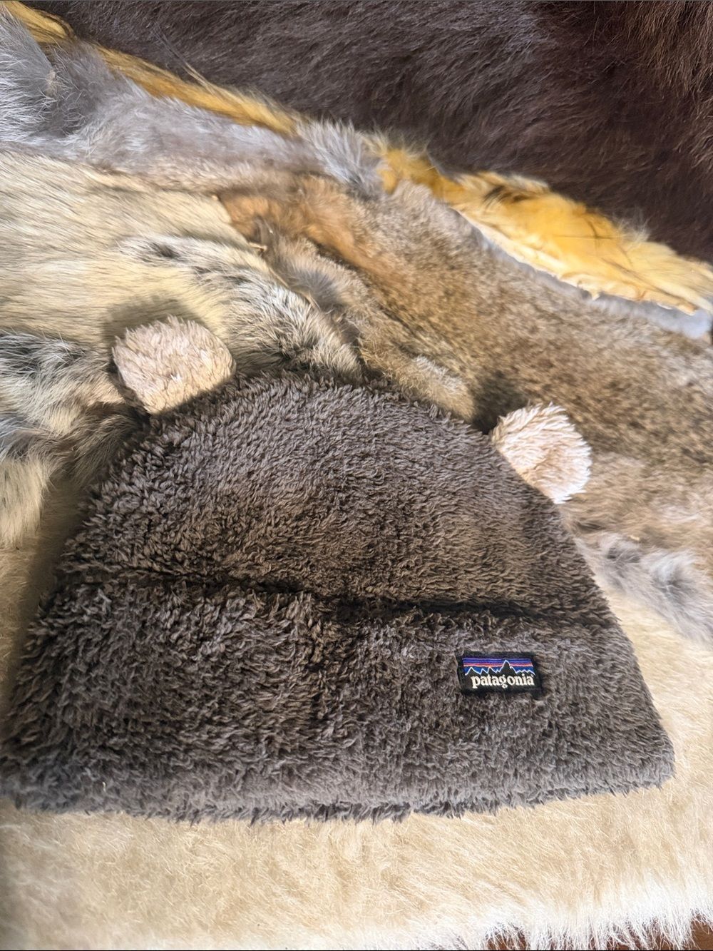 Patagonia Kids Gray Furry Bear Ear Beanie (5000H)